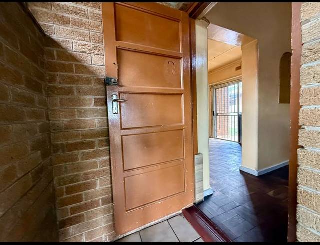 3 BEDROOM HOUSE FOR SALE IN VANDERBIJLPARK CW 5